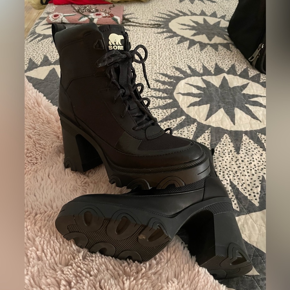 SOREL Chunky Platform Lace-Up Combat Boots